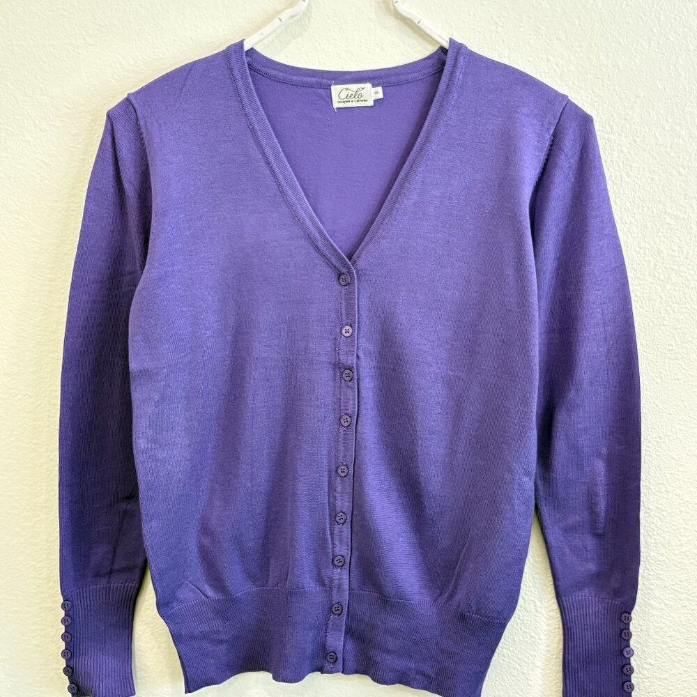 Cielo Purple Violet V-Neck Cardigan Button Cuff Detail Sweater Women’s Small NWT